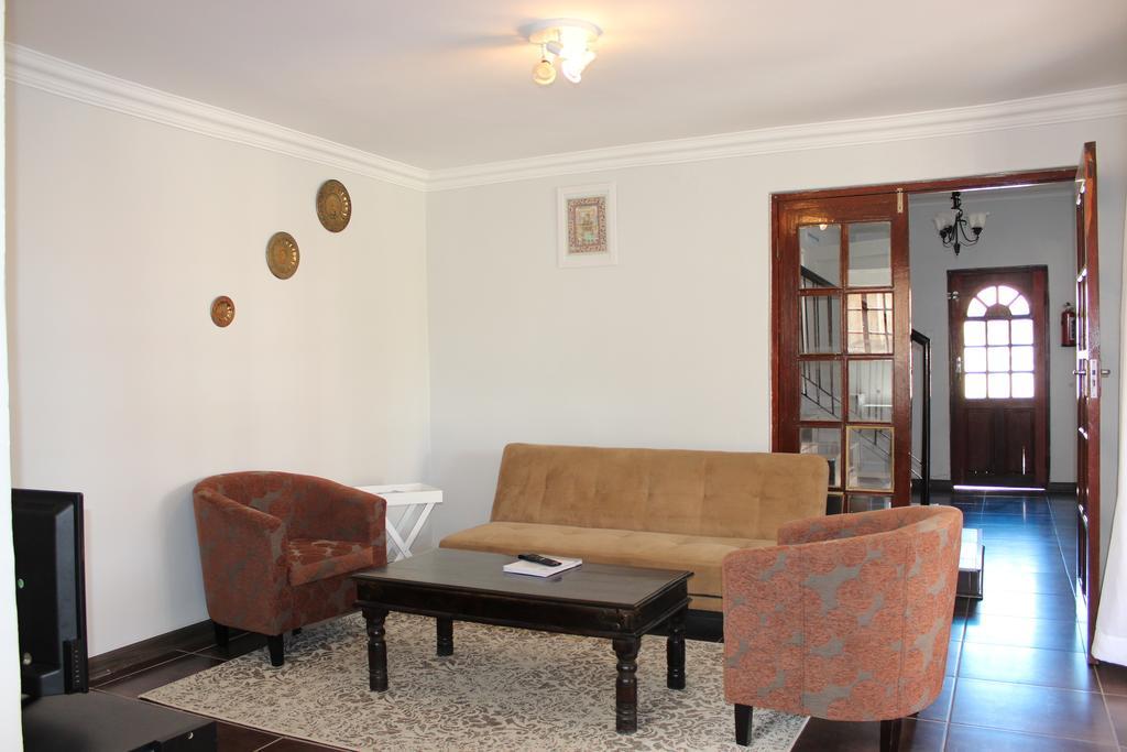 Blue Crane Guesthouse Масеру Экстерьер фото