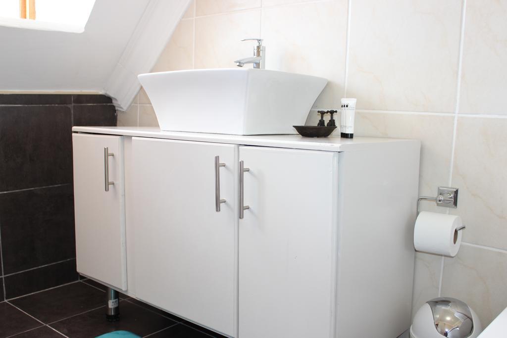 Blue Crane Guesthouse Масеру Номер фото